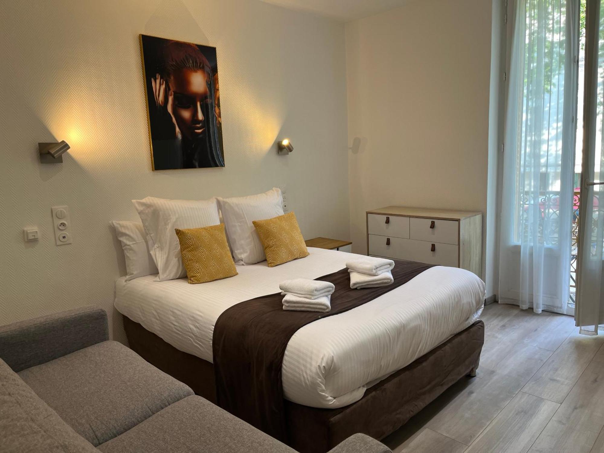 Logis Hotel Belle Etoile Vichy Exterior photo